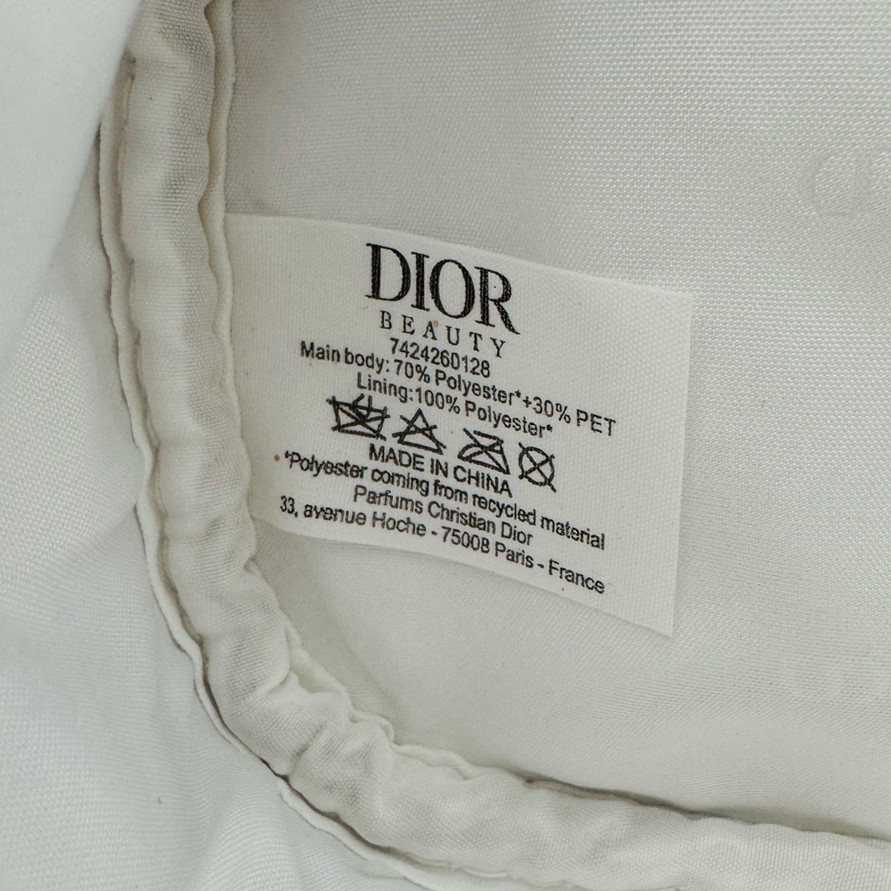 Christian Dior HOLIDAY 2025 GOLD Pouch/Clutch Limited Edition, Boxed and chain - Picture 6 of 9